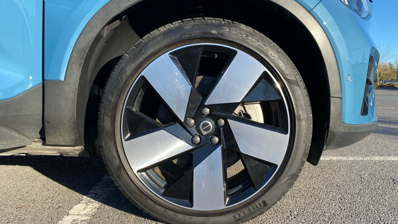 Volvo XC40 300kW Recharge Twin Ultimate 78kWh 5dr AWD Auto Electric Estate